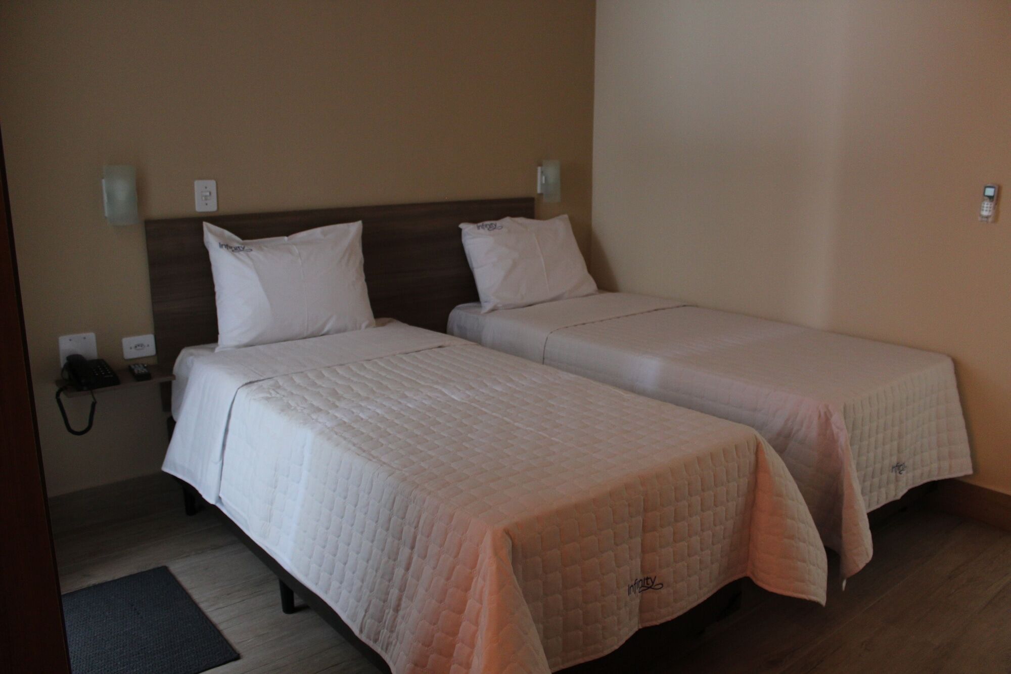 Hotel Infinity Мауа Екстер'єр фото